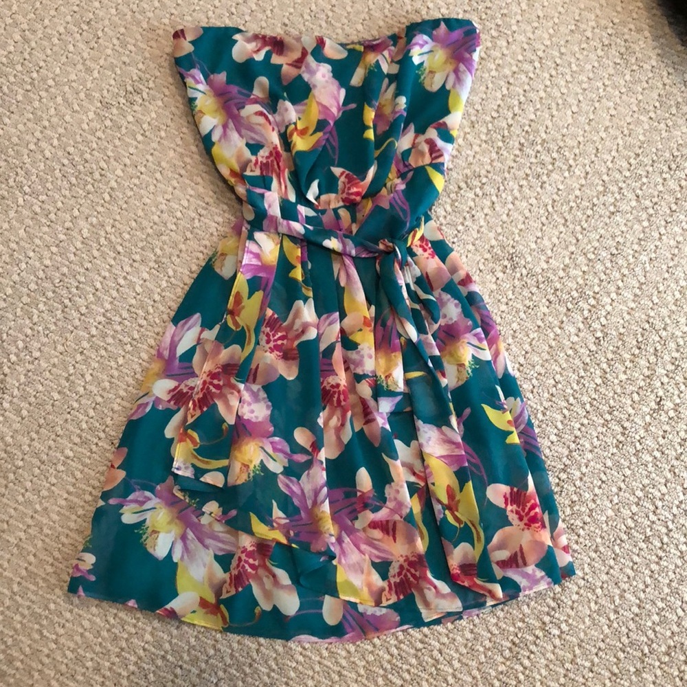 Strapless dress